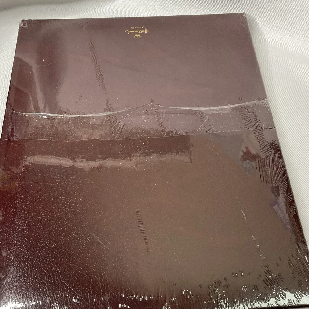 Hallmark A‎ Christmas Carol Book New Sealed